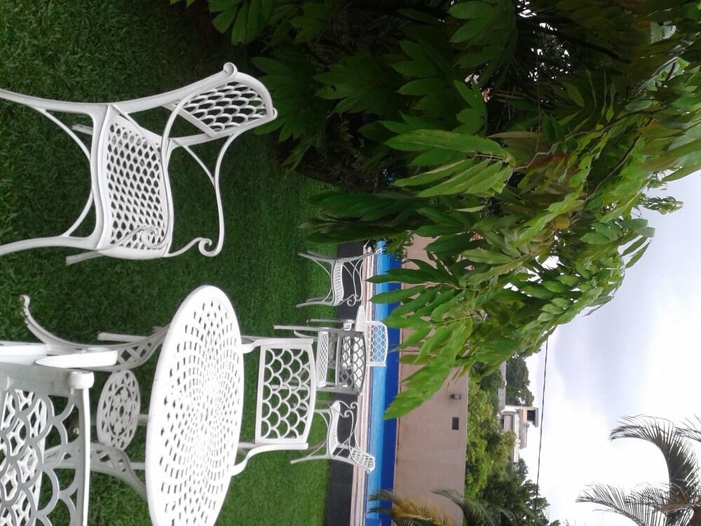 Grand 7 Hotel Thalawathugoda Talawatugoda Luaran gambar