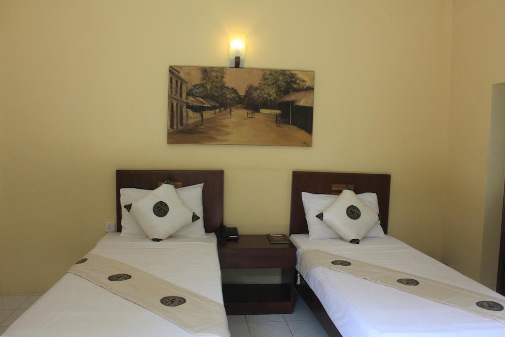Grand 7 Hotel Thalawathugoda Talawatugoda Luaran gambar