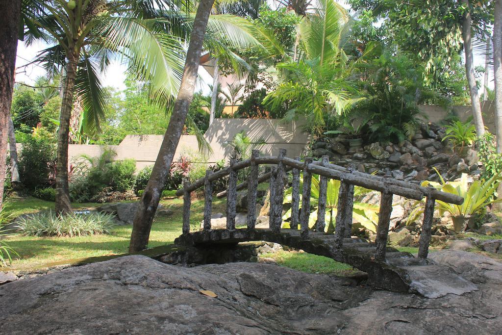 Grand 7 Hotel Thalawathugoda Talawatugoda Luaran gambar