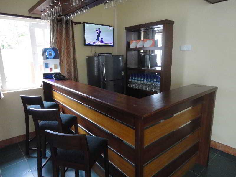 Grand 7 Hotel Thalawathugoda Talawatugoda Luaran gambar