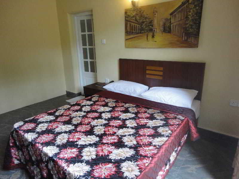 Grand 7 Hotel Thalawathugoda Talawatugoda Luaran gambar